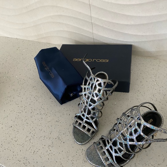 New Sergio Rossi silver puzzle sandals - Picture 4 of 15